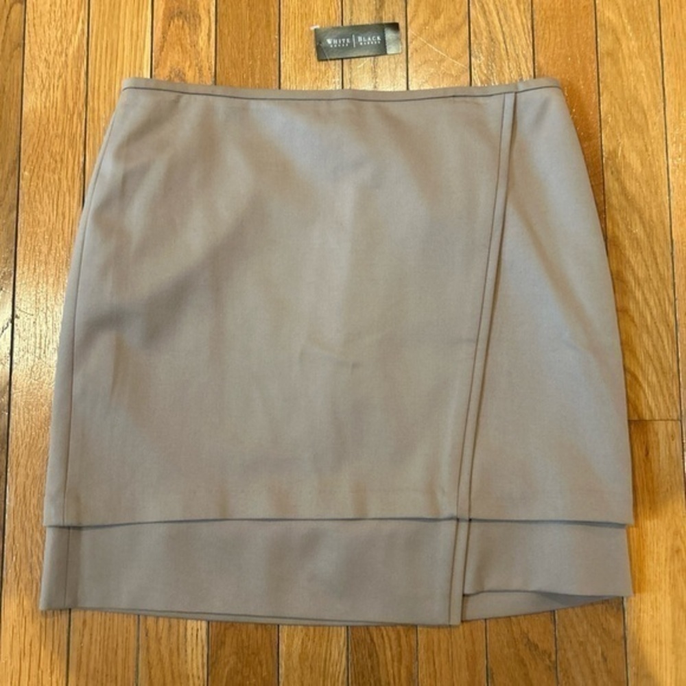 New NWT White House Black Market Pencil Skirt Lined Tan Size 4 Career Casual